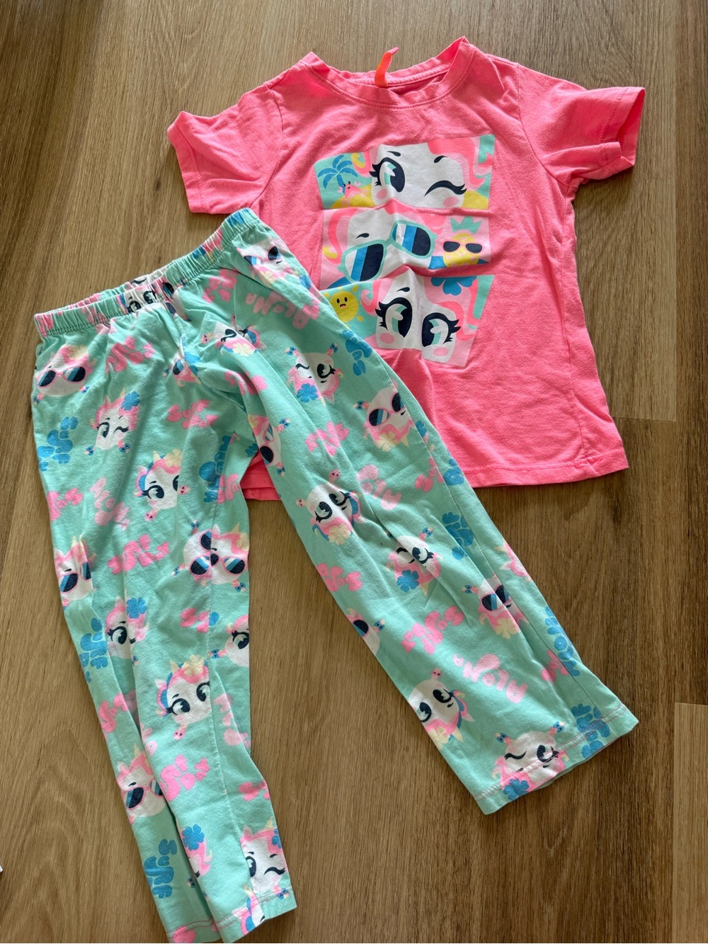 Puket Pajama Set